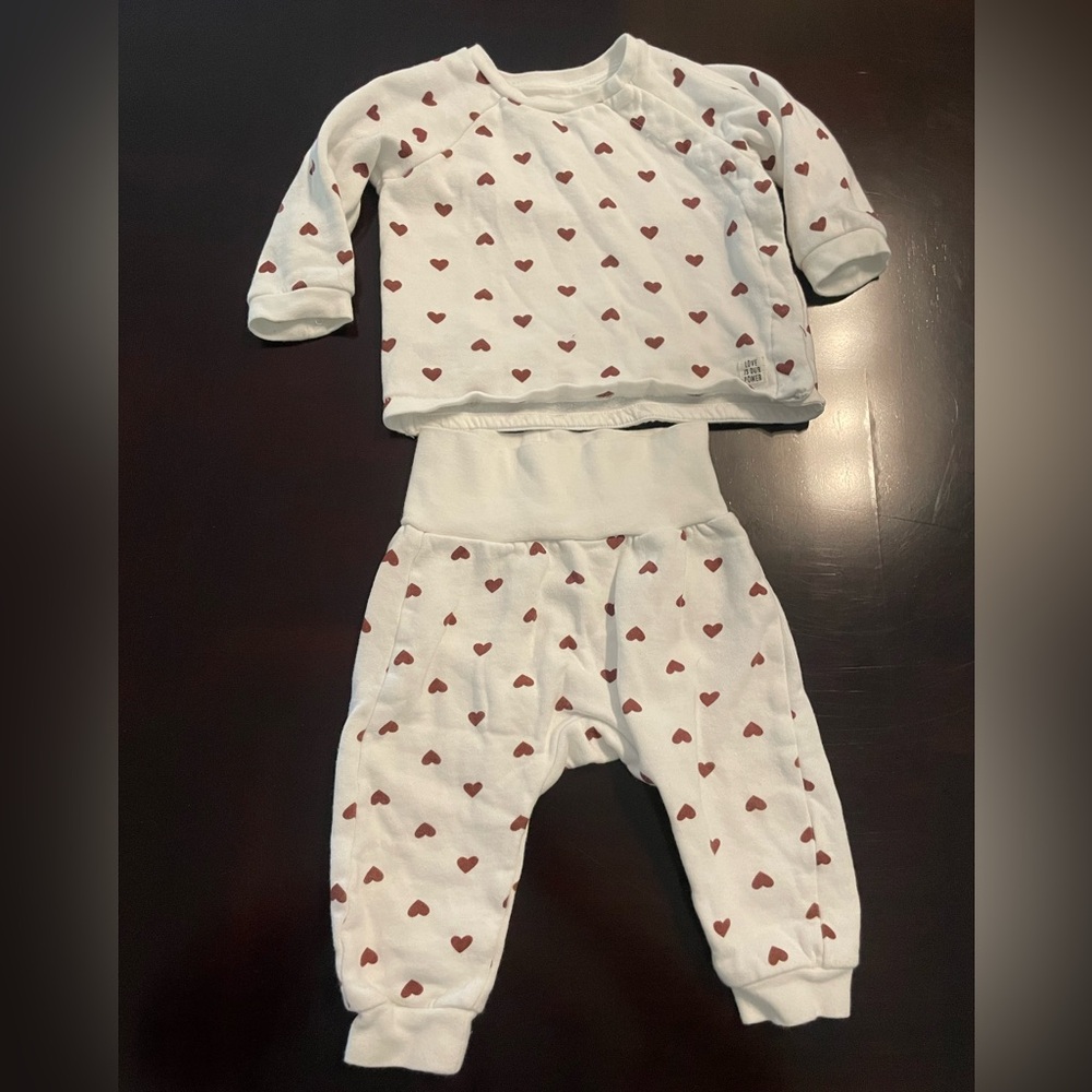 H&M White and Red Heart Sweat Set